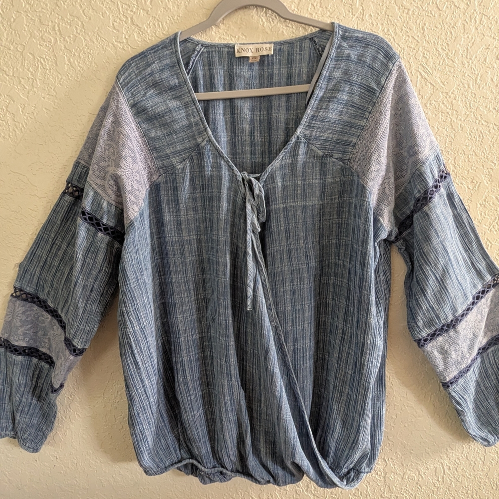 Knox Rose Super Seventies Hippie Blue and Gray Women's Blouse